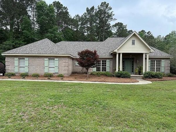 15 Jubilee Point, Hattiesburg, MS 39402