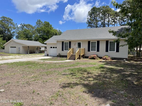 1136 Long Leaf Road , Southport, NC 28461