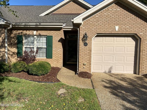 411 Avenshire Court , Leland, NC 28479
