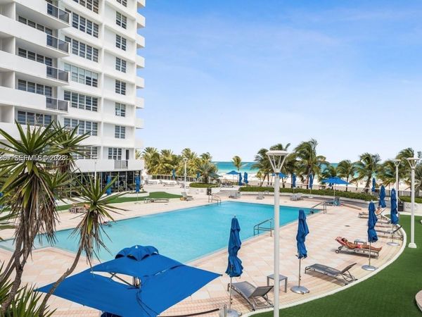 100 Lincoln Rd , Unit 720, Miami Beach, FL 33139