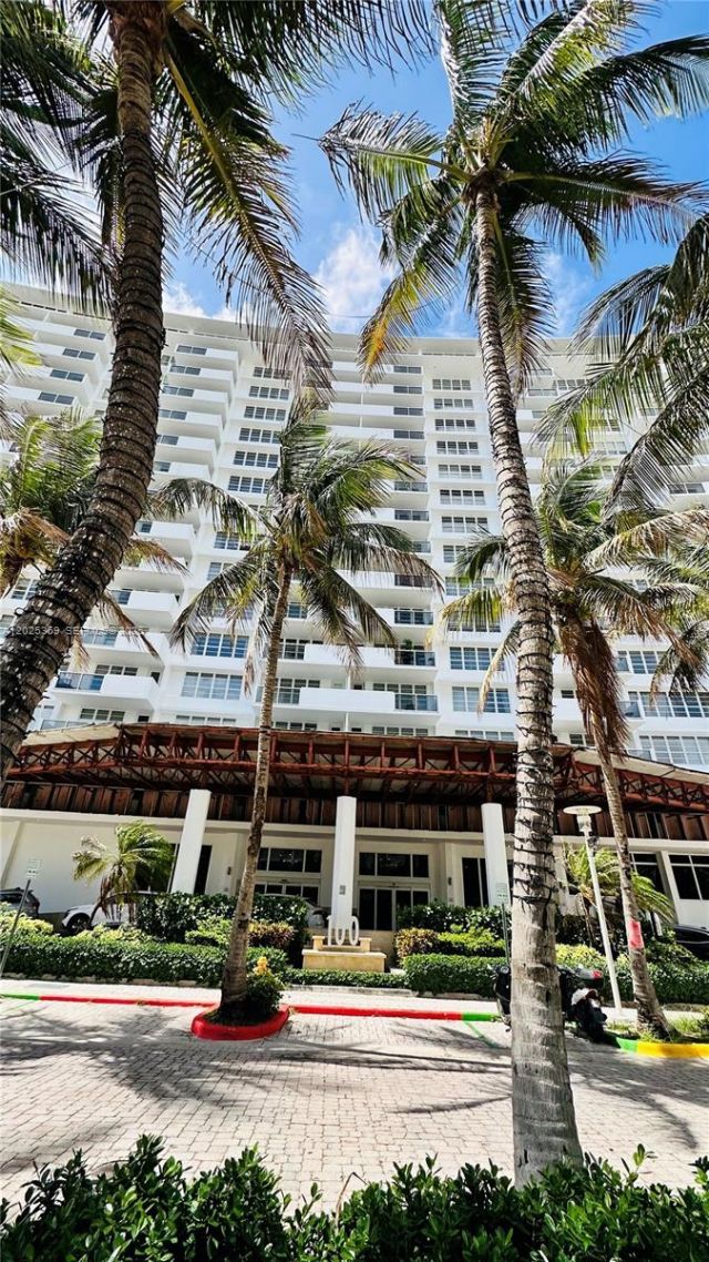 100 Lincoln Rd , Unit 720, Miami Beach, FL 33139 Photo