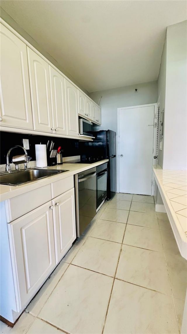 100 Lincoln Rd , Unit 720, Miami Beach, FL 33139 Photo