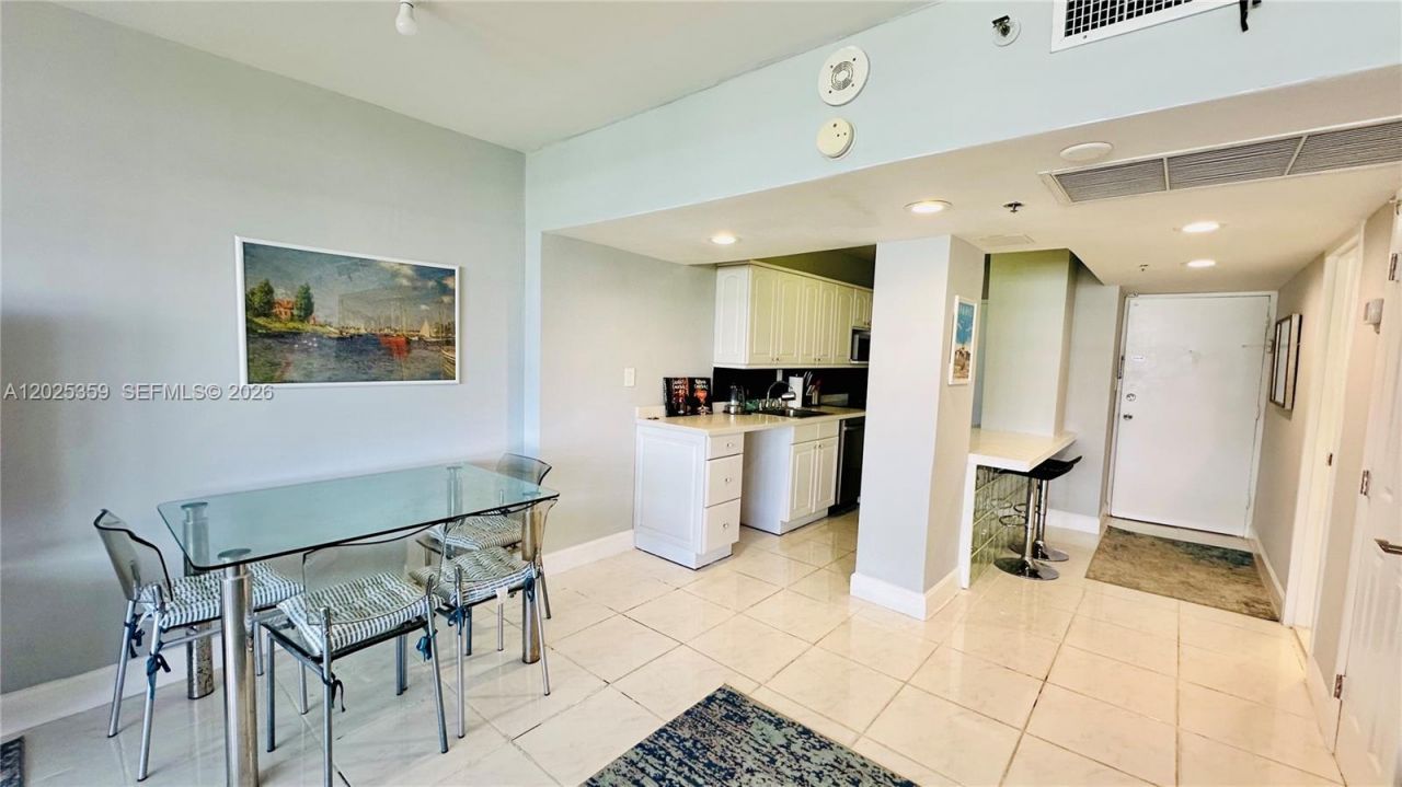 100 Lincoln Rd , Unit 720, Miami Beach, FL 33139 Photo