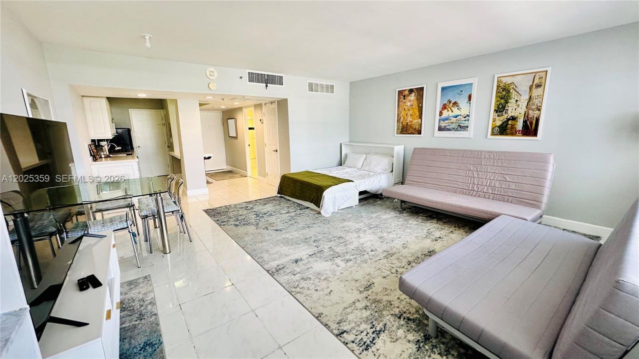 100 Lincoln Rd , Unit 720, Miami Beach, FL 33139 Photo