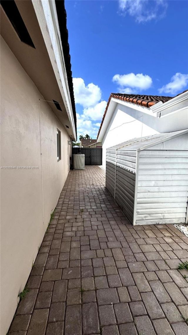 11312 SW 25th , Miami, FL 33165 Photo