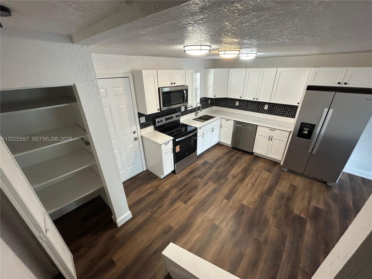 1450 NE 151st St , Unit 101, Miami, FL 33162 Photo
