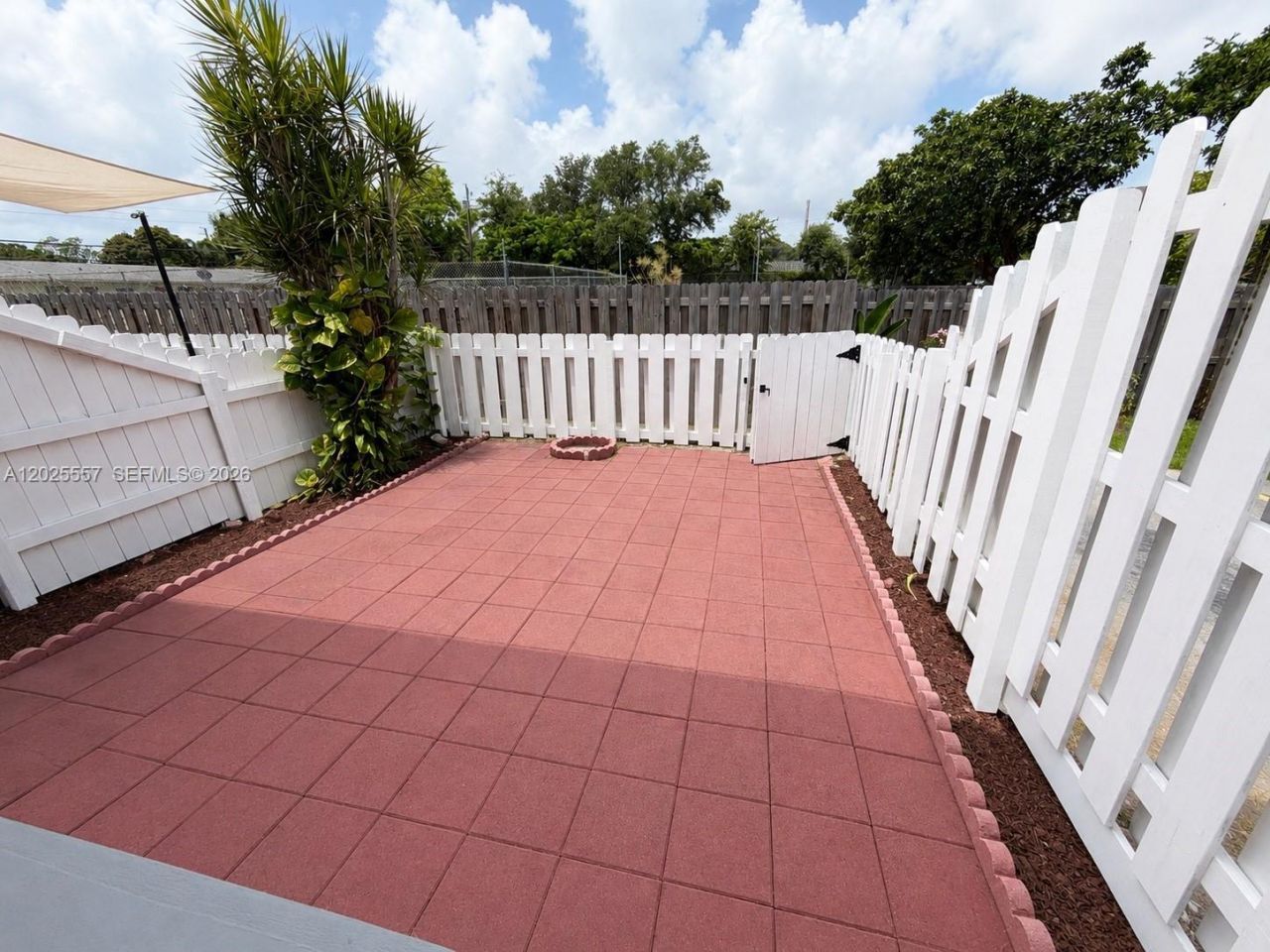1450 NE 151st St , Unit 101, Miami, FL 33162 Photo