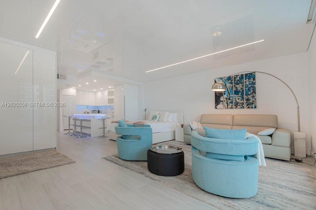 2301 Collins Ave , Unit 811, Miami Beach, FL 33139 Photo