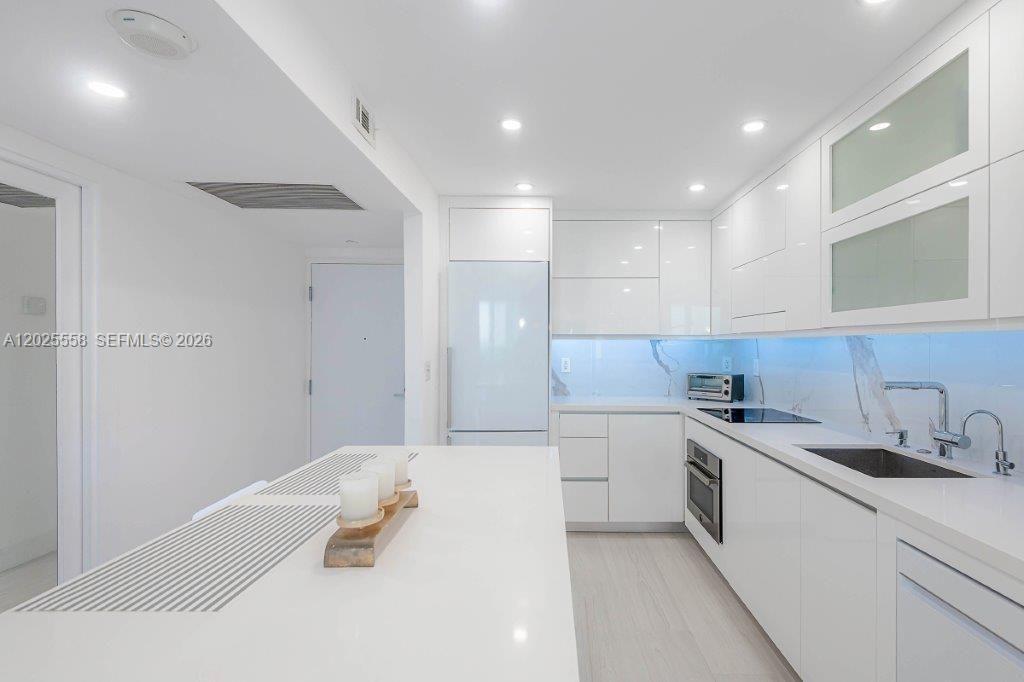 2301 Collins Ave , Unit 811, Miami Beach, FL 33139 Photo