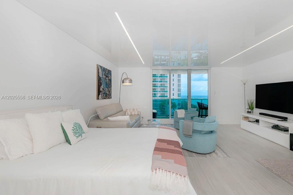 2301 Collins Ave , Unit 811, Miami Beach, FL 33139 Photo