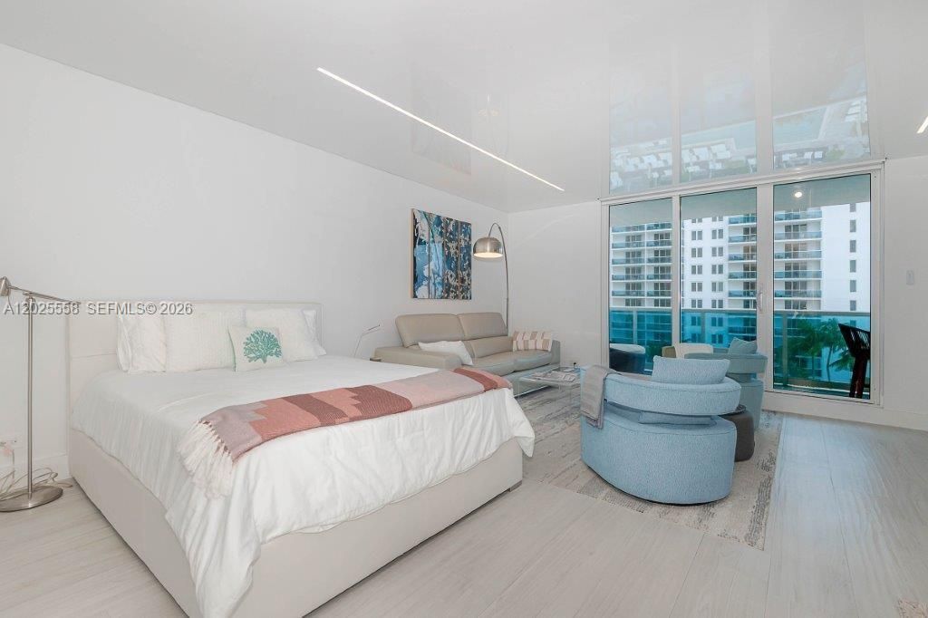 2301 Collins Ave , Unit 811, Miami Beach, FL 33139 Photo