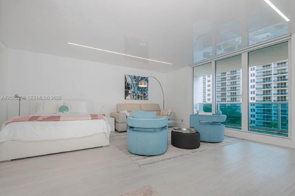 2301 Collins Ave , Unit 811, Miami Beach, FL 33139 Photo