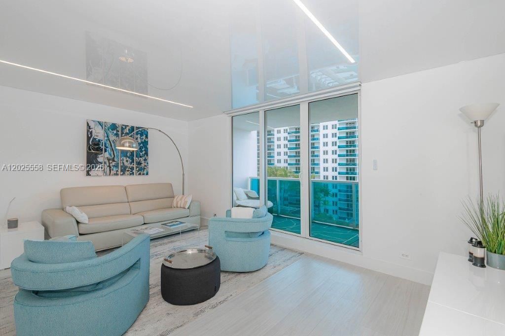 2301 Collins Ave , Unit 811, Miami Beach, FL 33139 Photo