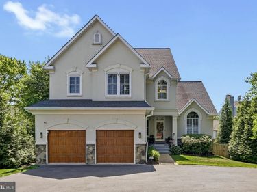 6732 CHURCHILL ROAD , MCLEAN, VA 22101