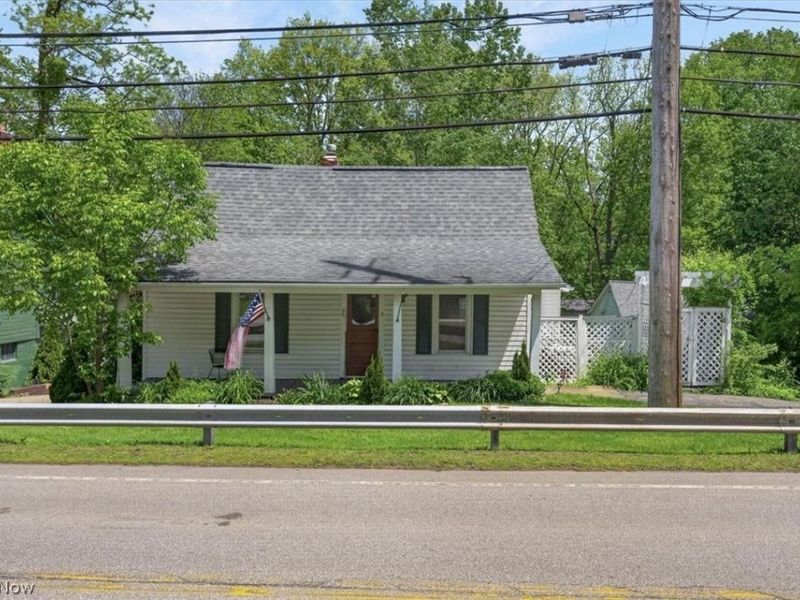 232 Chagrin Boulevard, Chagrin Falls, OH 44022 Photo 2