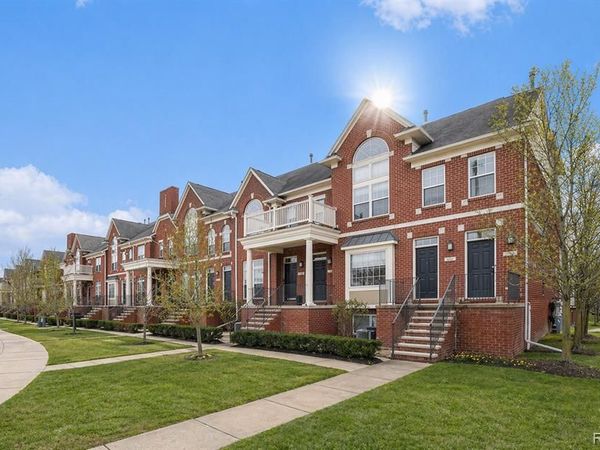 3286 Camden Drive, Troy, MI 48084