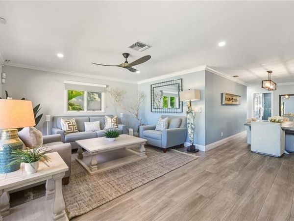 530 108th AVE N, NAPLES, FL 34108