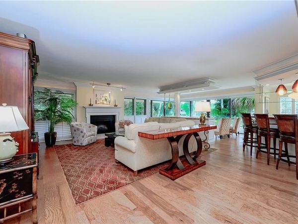 102 Wilderness DR, Unit 2114, NAPLES, FL 34105