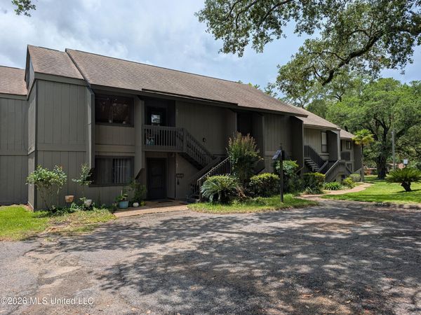 107 Kona Villa , Diamondhead, MS 39525