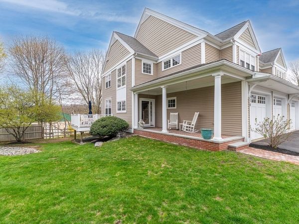 6 Essex Road, Unit 8, Ipswich, MA 01938