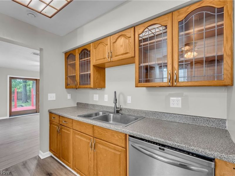 18517 Homeway Road, Cleveland, OH 44135 Photo 11
