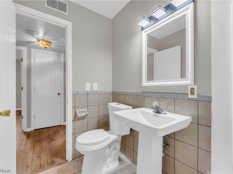 18517 Homeway Road, Cleveland, OH 44135 Photo 18