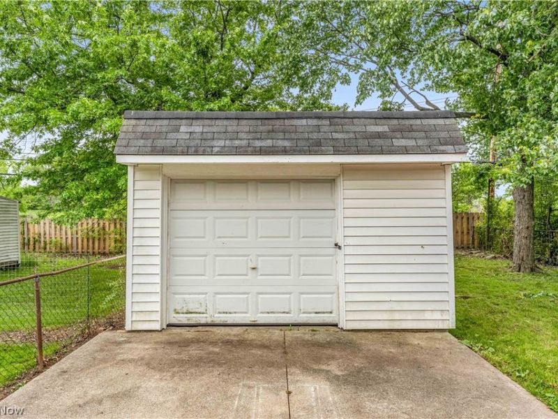 18517 Homeway Road, Cleveland, OH 44135 Photo 28