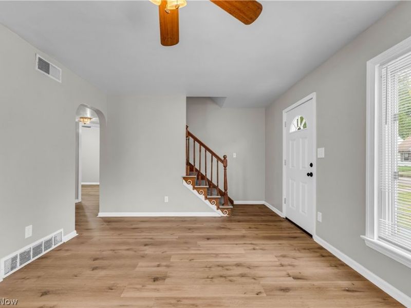 18517 Homeway Road, Cleveland, OH 44135 Photo 4