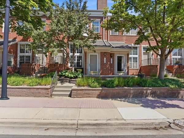 126 Allenhurst Avenue, Royal Oak, MI 48067