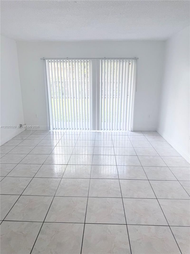 631 NW 177th St , Unit 212, Miami Gardens, FL 33169 Photo