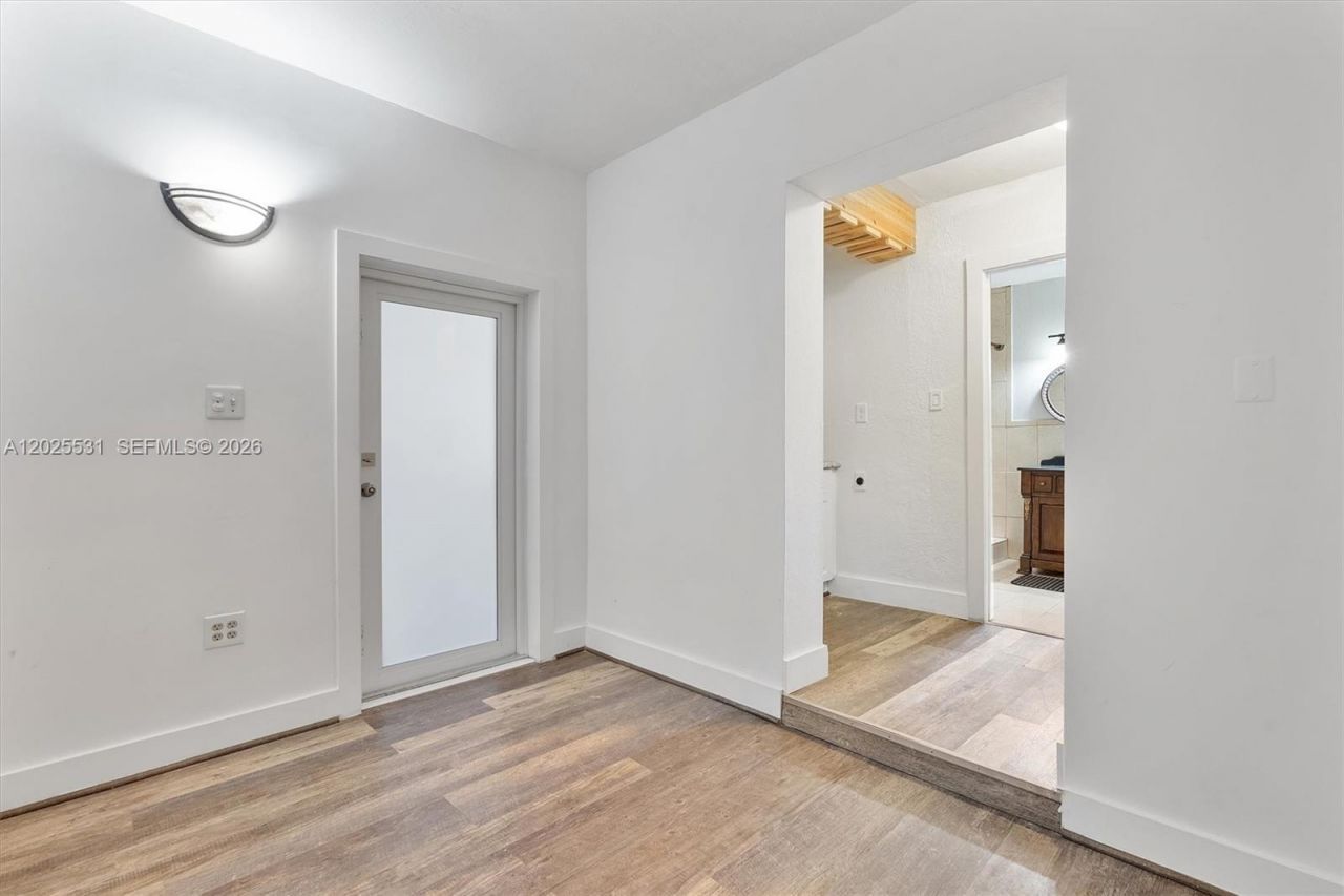 3951 SW 2nd Ter , Unit 3951, Miami, FL 33134 Photo