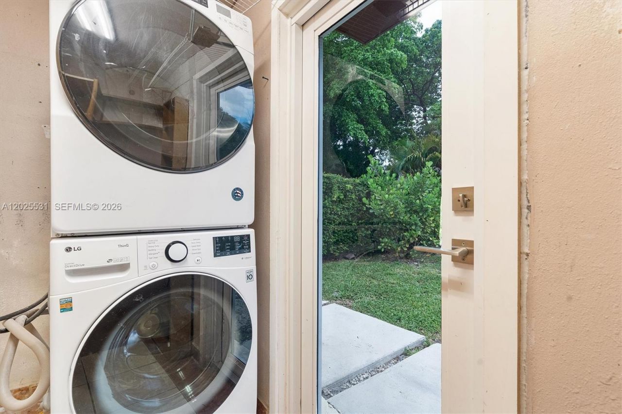 3951 SW 2nd Ter , Unit 3951, Miami, FL 33134 Photo