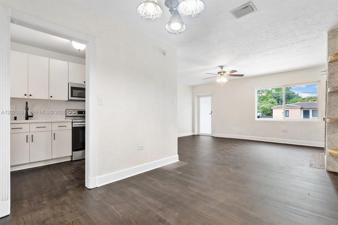 3951 SW 2nd Ter , Unit 3951, Miami, FL 33134 Photo