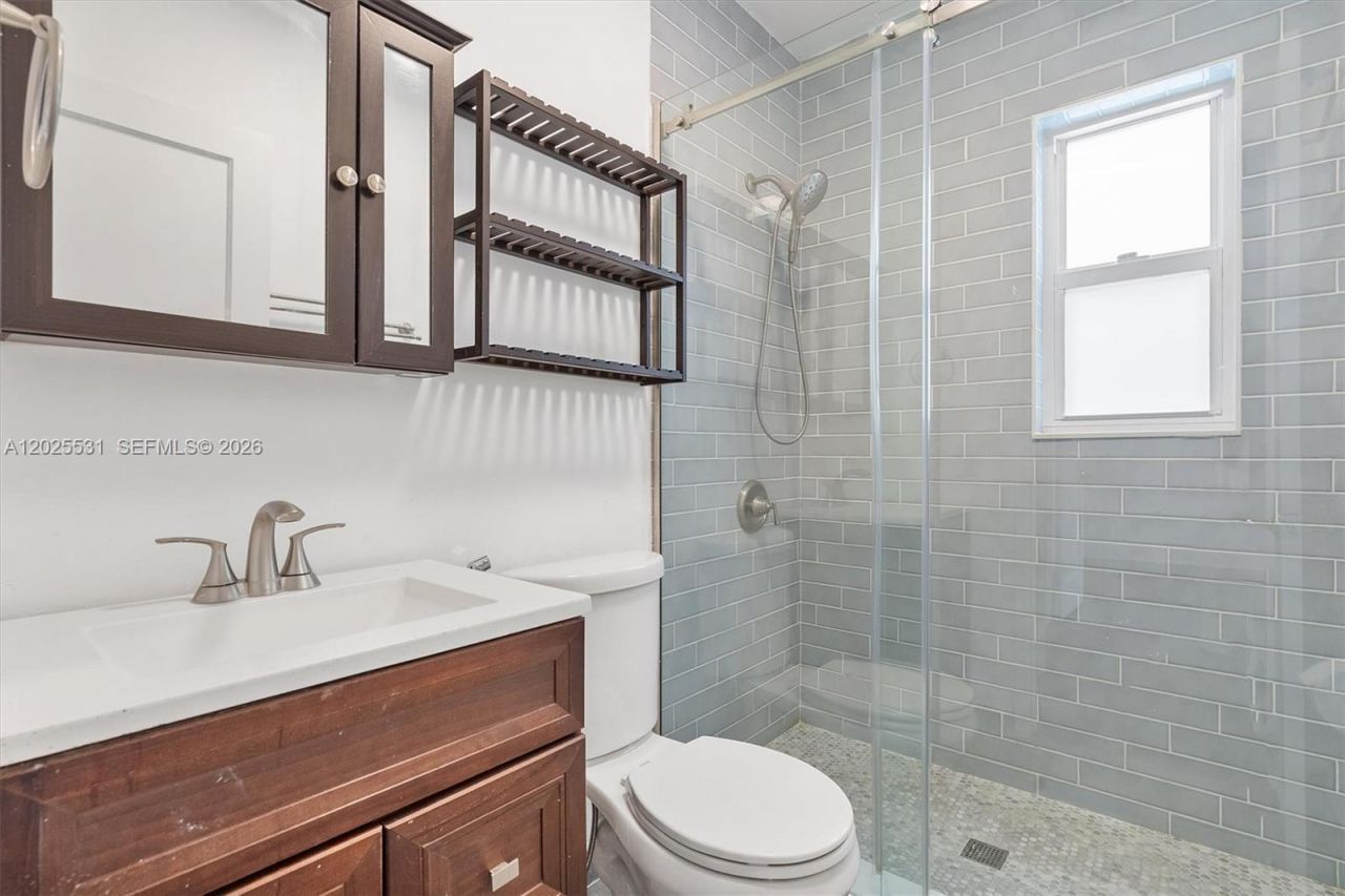 3951 SW 2nd Ter , Unit 3951, Miami, FL 33134 Photo