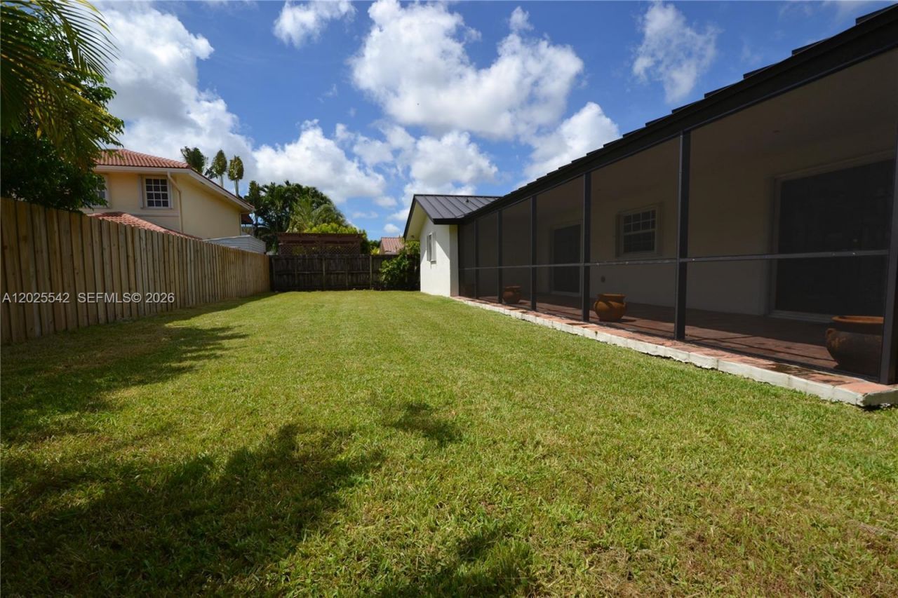 5785 SW 89th Ave , Miami, FL 33173 Photo