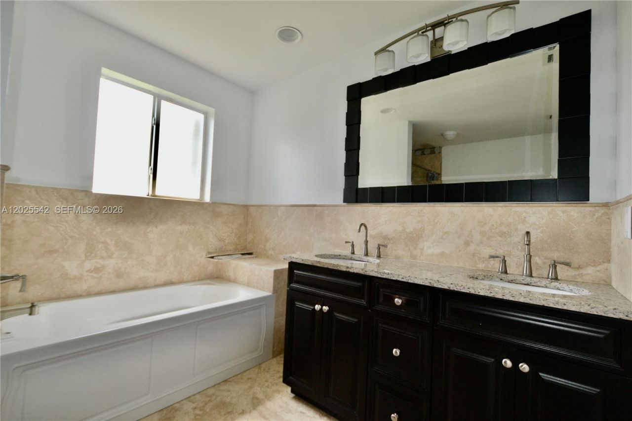 5785 SW 89th Ave , Miami, FL 33173 Photo