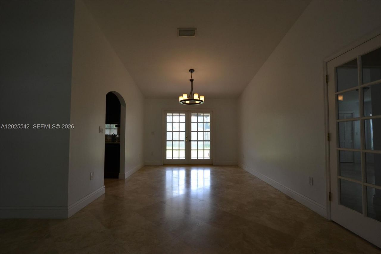 5785 SW 89th Ave , Miami, FL 33173 Photo
