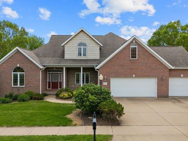 5912 W WOODBRIDGE Place, Peoria, IL 61615