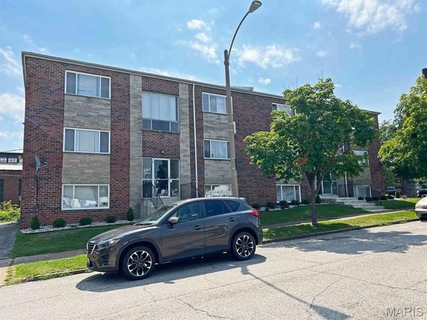 5468 Cologne Avenue , St Louis, MO 63116