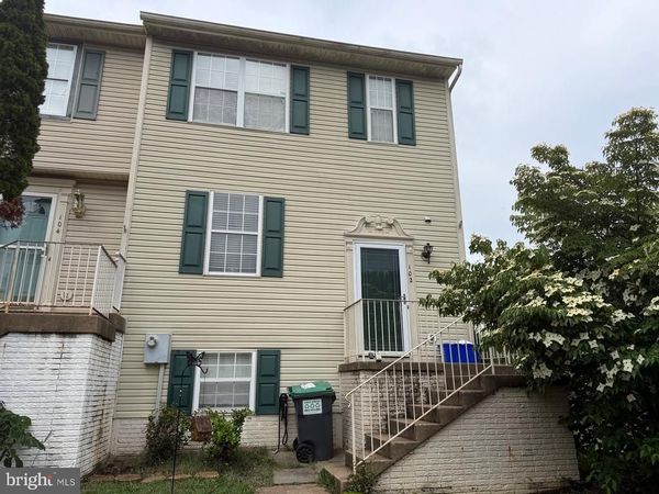 102 MEWS COURT , STAFFORD, VA 22556