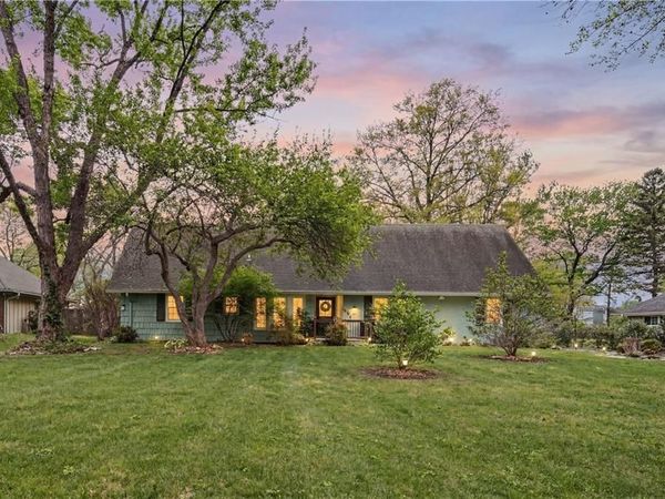 401 W 114 Terrace, Kansas City, MO 64114