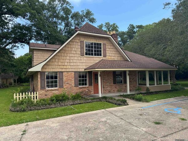 10443 Joor Rd, Central, LA 70818