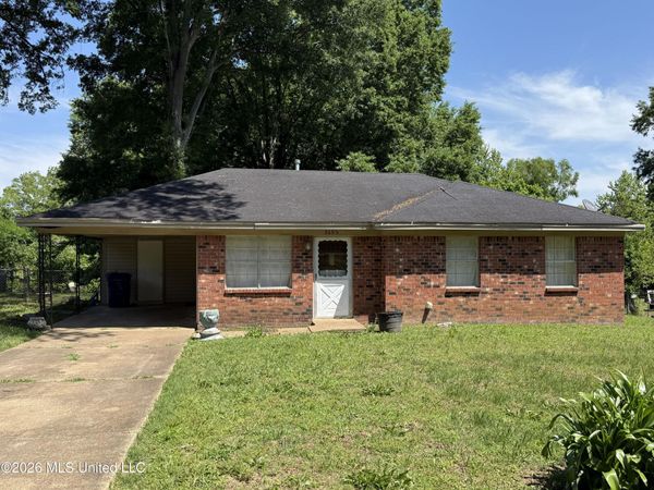 5696 Ashford Drive, Horn Lake, MS 38637
