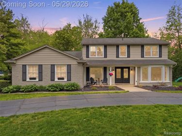 3324 Hartslock Woods Drive, West Bloomfield Twp, MI 48322