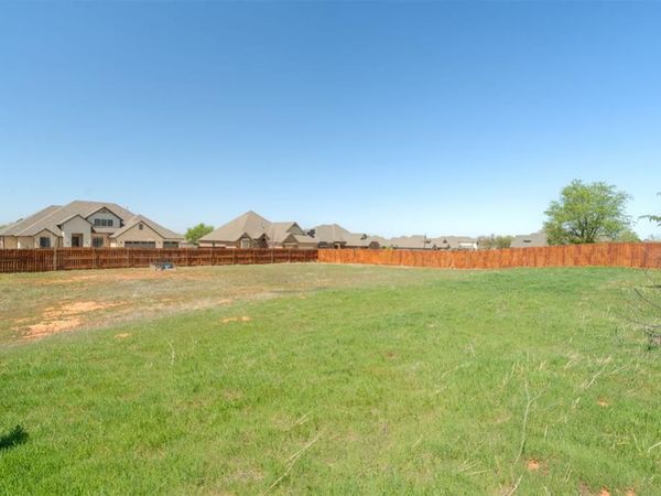 3904 Hunter Glen Drive, Oklahoma City, OK 73179