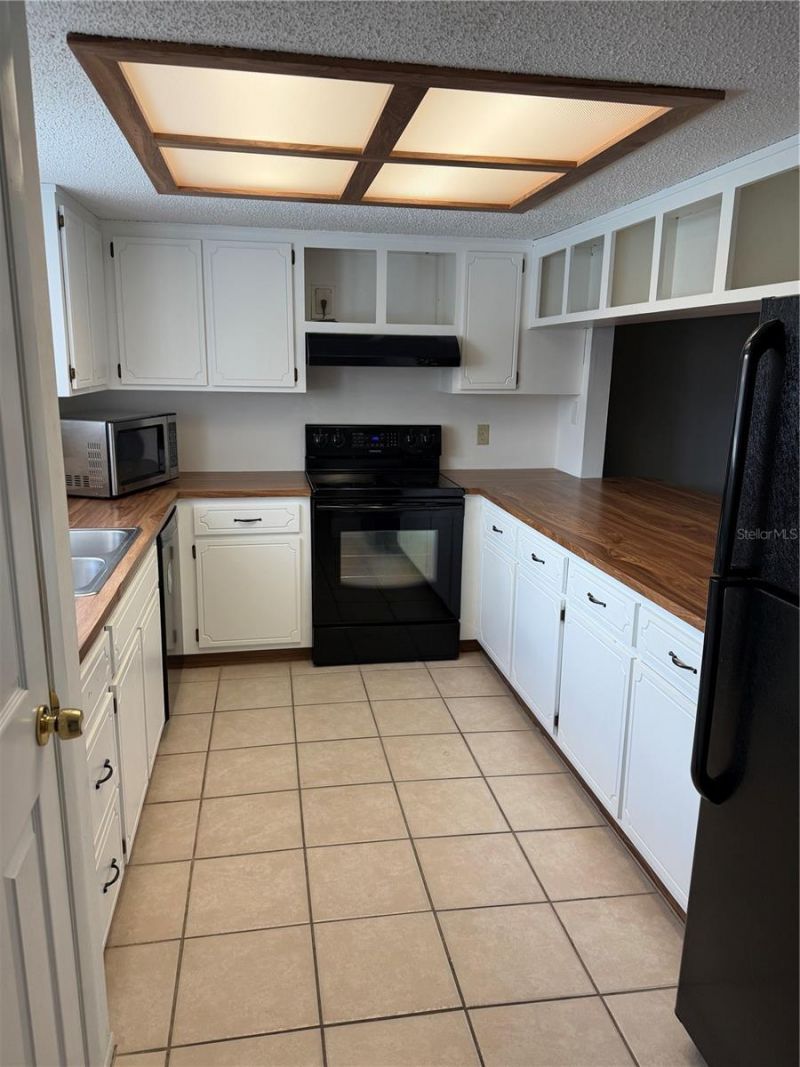 9980 Eagles Point Circle , Unit 3, Port Richey, FL 34668 Photo