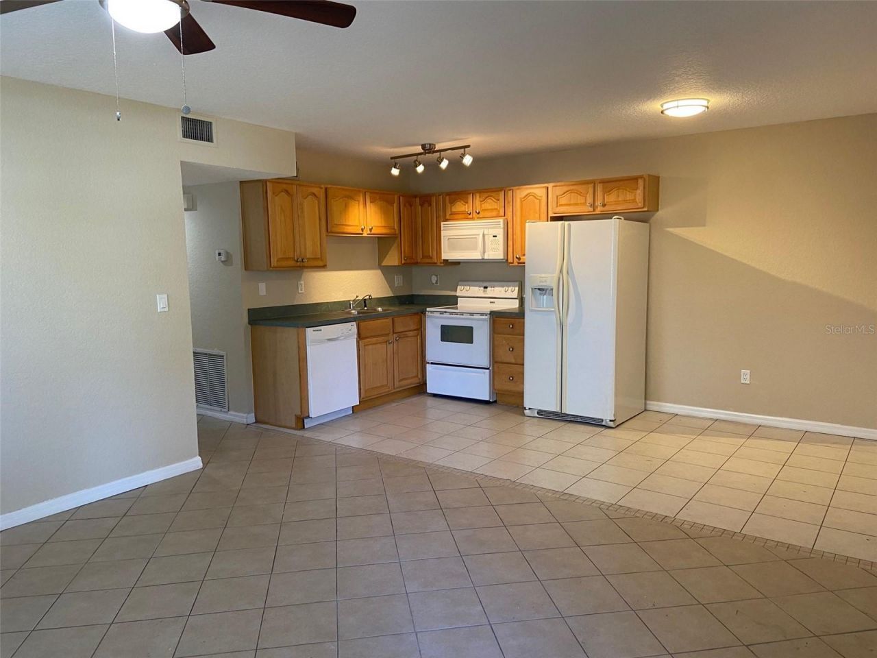 601 E 2nd Avenue, New Smyrna Beach, FL 32169 Photo