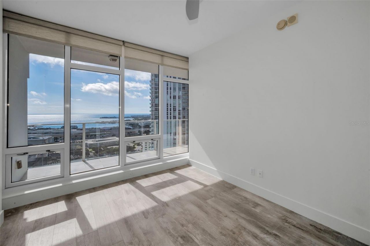 175 1st Street S, Unit 2604, Saint Petersburg, FL 33701 Photo