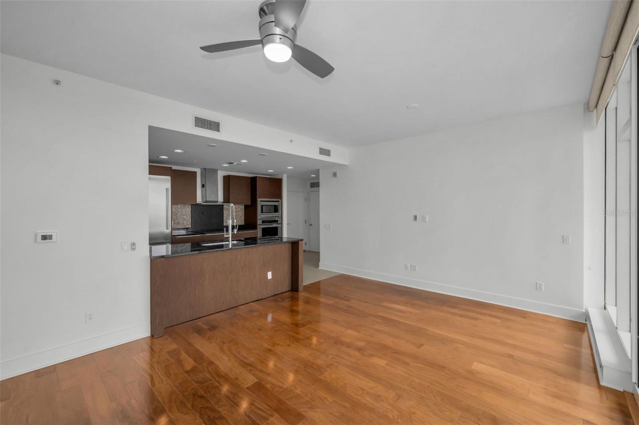 175 1st Street S, Unit 2604, Saint Petersburg, FL 33701 Photo