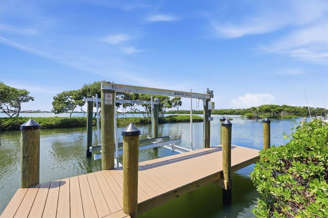 3606 Fair Oaks Place, Longboat Key, FL 34228 Photo
